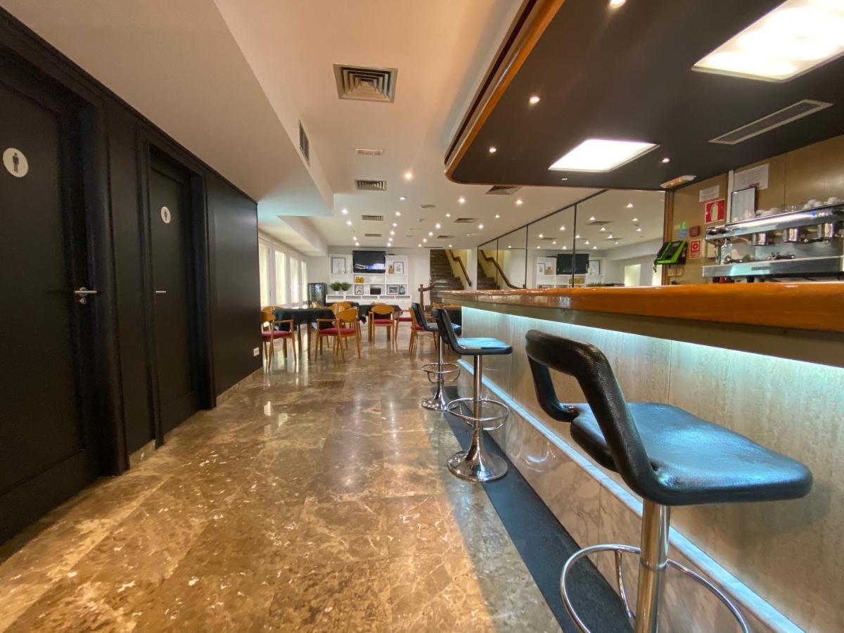 Hotel Leuka Аликанте Экстерьер фото
