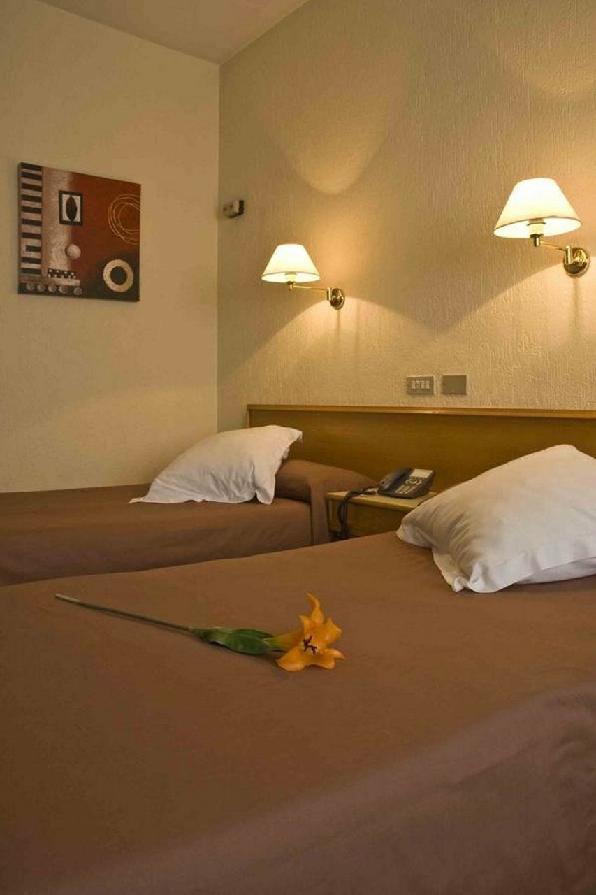 Hotel Leuka Аликанте Экстерьер фото